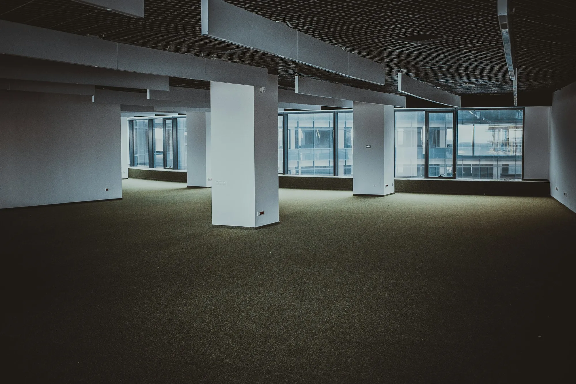 Empty upper floor ready for fit-out